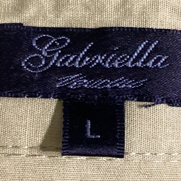 Woman’s Shirt - Picture 5 of 6